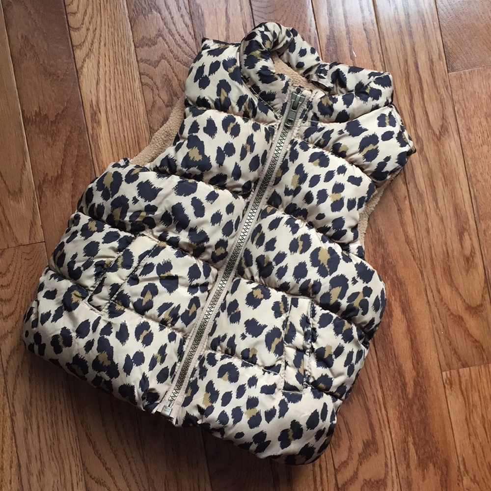 {Old Navy} 12-18 mo Girl Cheetah Puffer Vest